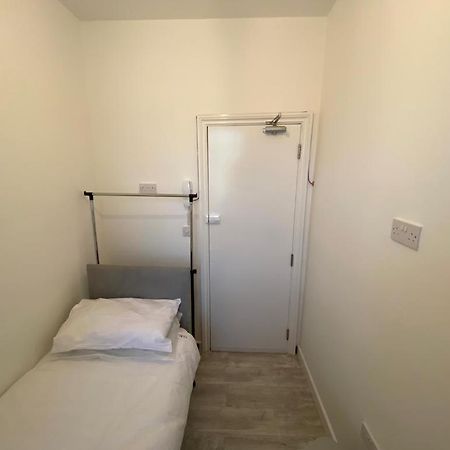 Small Single Room Walking Distance To Hove Station Exterior photo