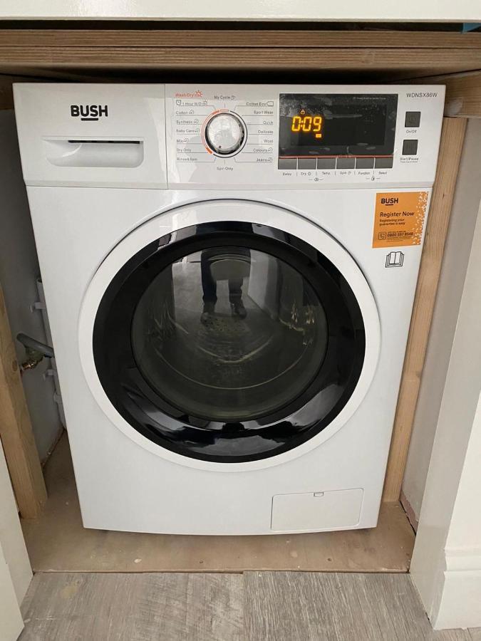 Small Single Room Walking Distance To Hove Station Exterior photo
